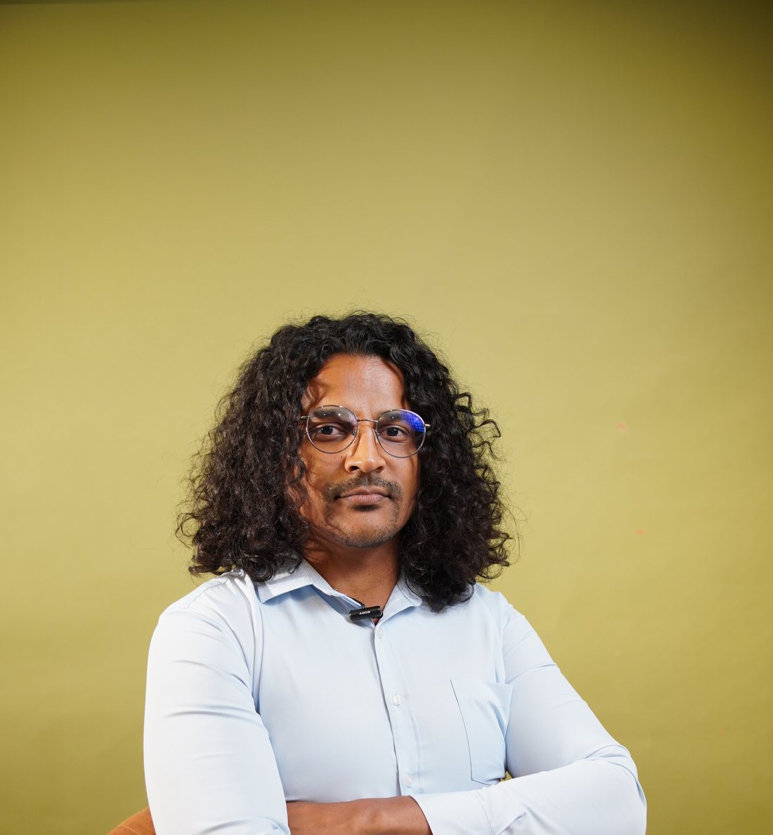 Retrato profissional do Dr. Guilherme Mota, médico psiquiatra infantil no Rio de Janeiro